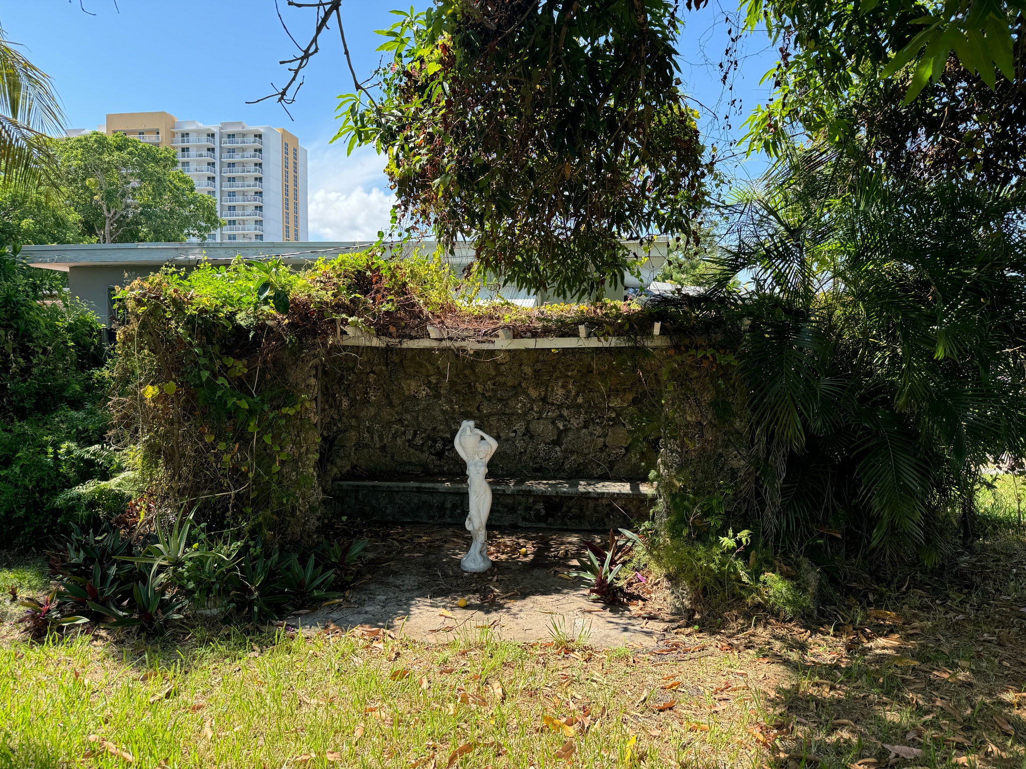 Building Photo - 934 SW 8th Ct