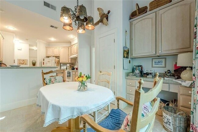 Building Photo - 322 Pebble Trail