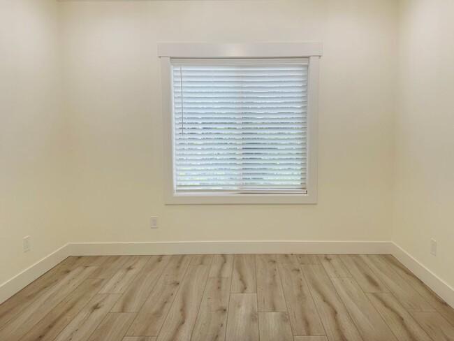 Building Photo - BRAND NEW 1 bedroom, 1 bath in Eaglemont