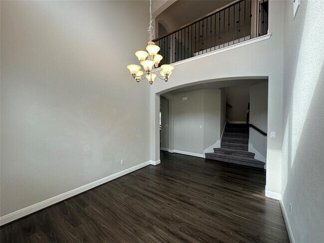 Building Photo - 4213 Valley Oaks Dr
