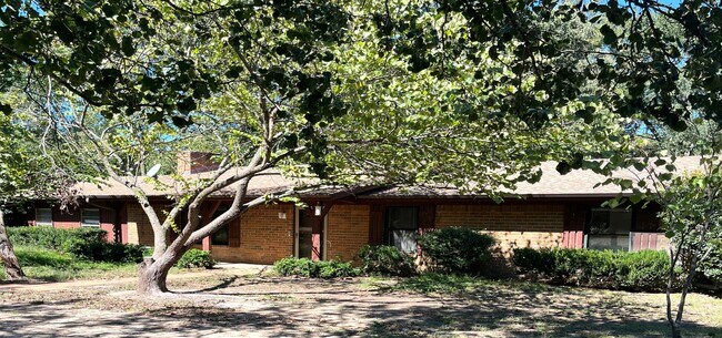 Primary Photo - 495 County Road 2418