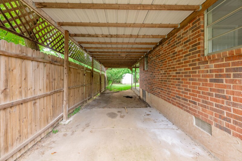 Building Photo - 1208 Gadd Rd