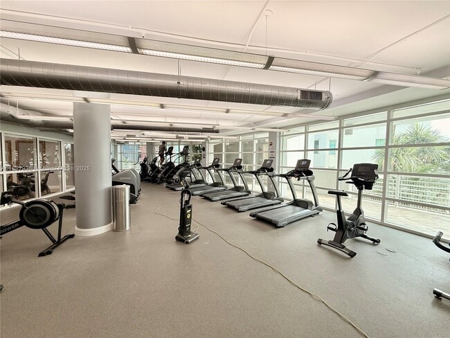 Building Photo - 253 NE 2nd St