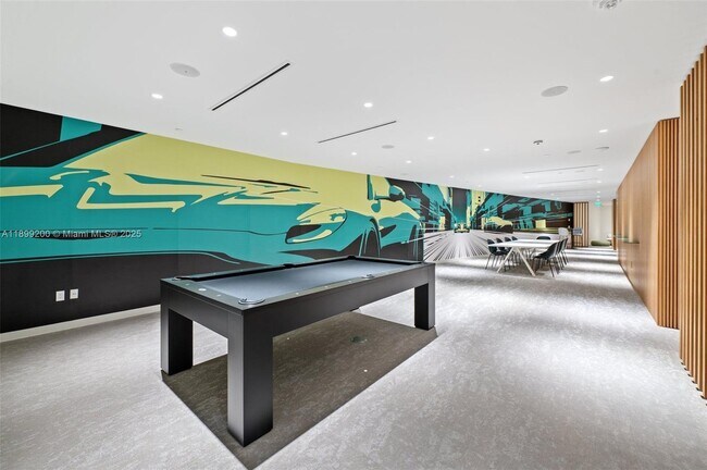 Building Photo - 300 Biscayne Blvd Way