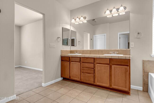 Building Photo - 7023 Cinder Village Dr