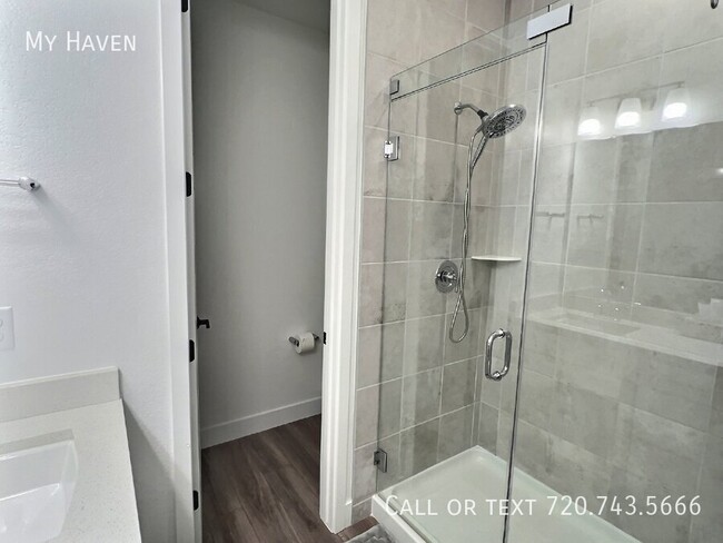 Building Photo - Beautiful and Spacious New Townhome in Nor...