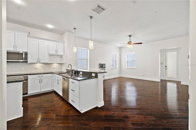 Building Photo - 5338 Ardsdale Ln