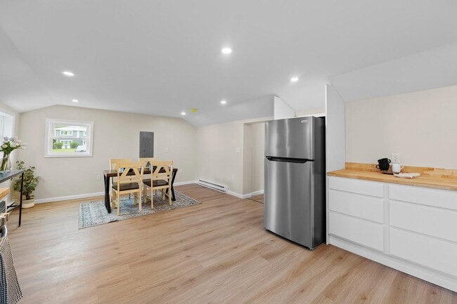 Building Photo - 6429 Wembridge Dr