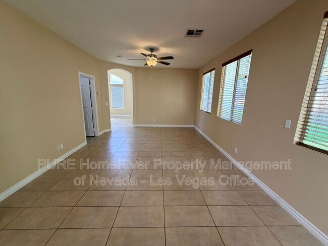 Building Photo - 280 Horizon Pointe Cir