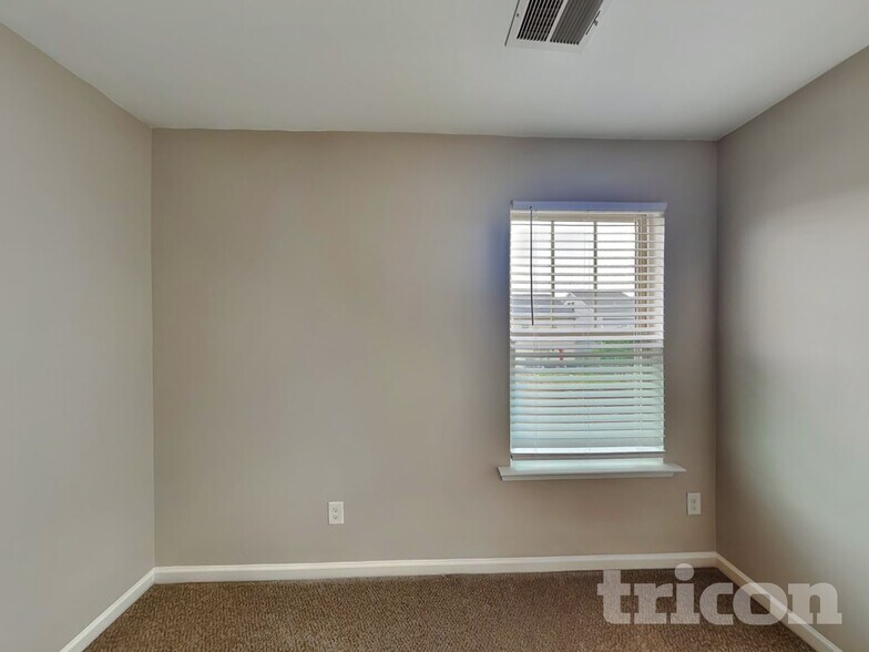 Building Photo - 152 Brewers Oak Ln