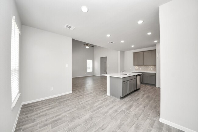 Building Photo - 22826 Xanthos St