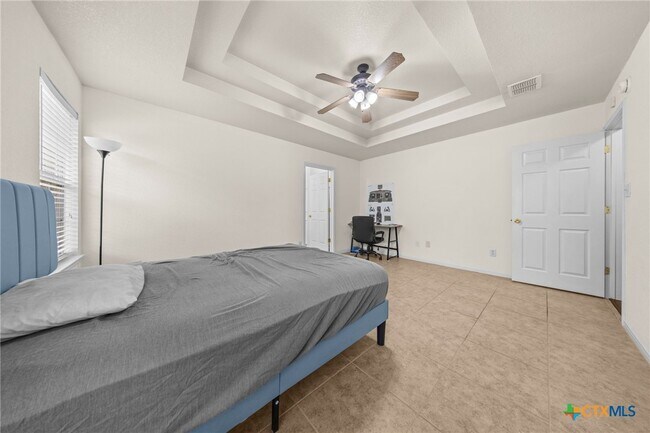 Building Photo - 3001 Bachelor Button Blvd