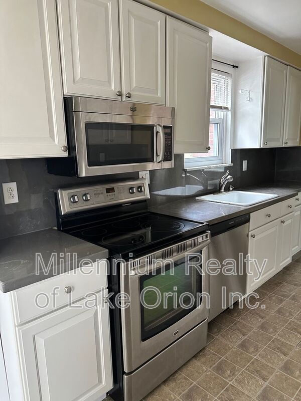 Building Photo - 2224 N Connecticut Ave