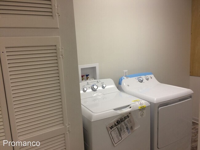 Building Photo - 2 br, 1.5 bath House - 223 1/2 Second Street