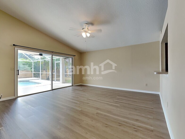 Building Photo - 1722 Wakefield Dr