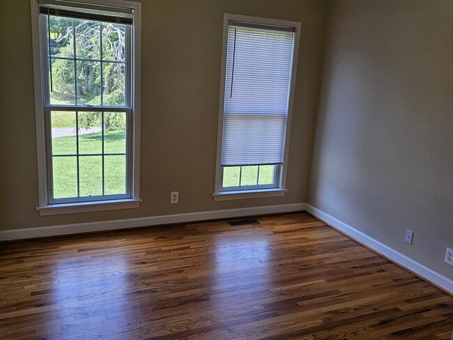 Building Photo - 8638 Reedy Creek Rd
