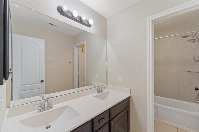 Building Photo - 29022 Crystal Rose Ln