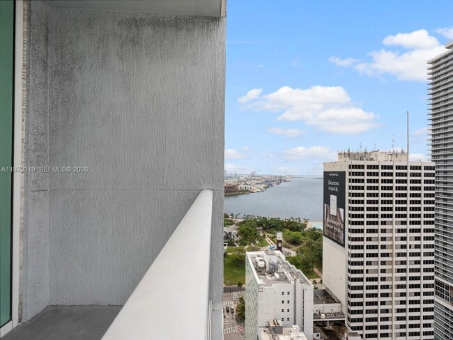 Building Photo - 253 NE 2nd St