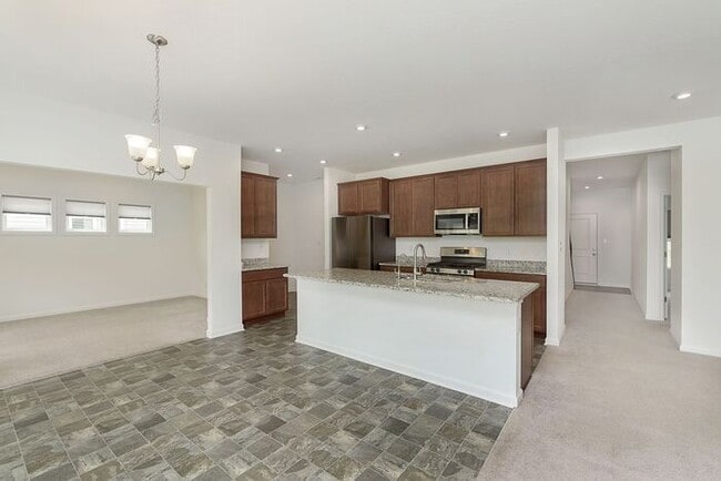 Building Photo - Awesome 5 Bedroom In Great McCordsville Lo...