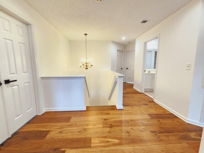 Building Photo - 15188 Oak Chase Ct