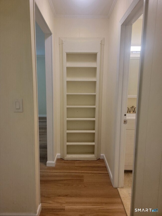 Building Photo - 116 Green Pond Rd