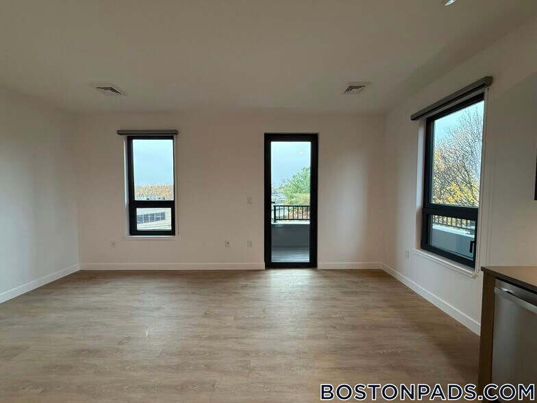 Building Photo - 199 Gardner St