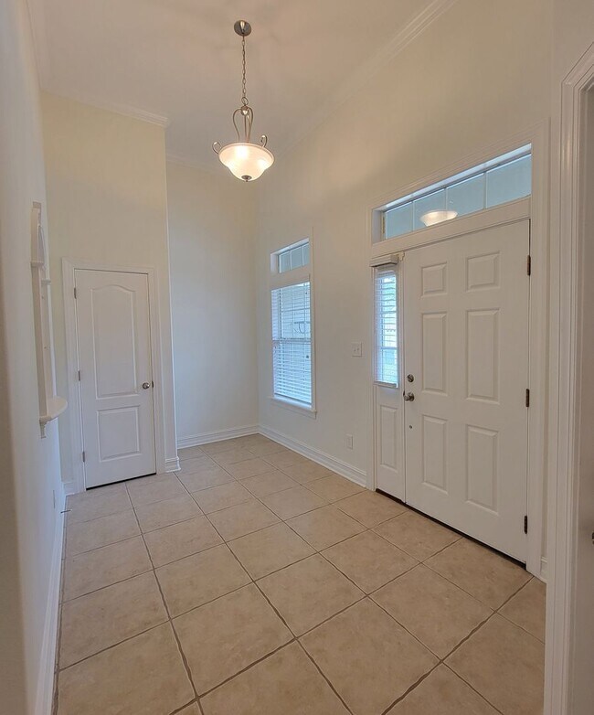 Building Photo - 3 bedroom home for rent off Miccosukee Rd ...