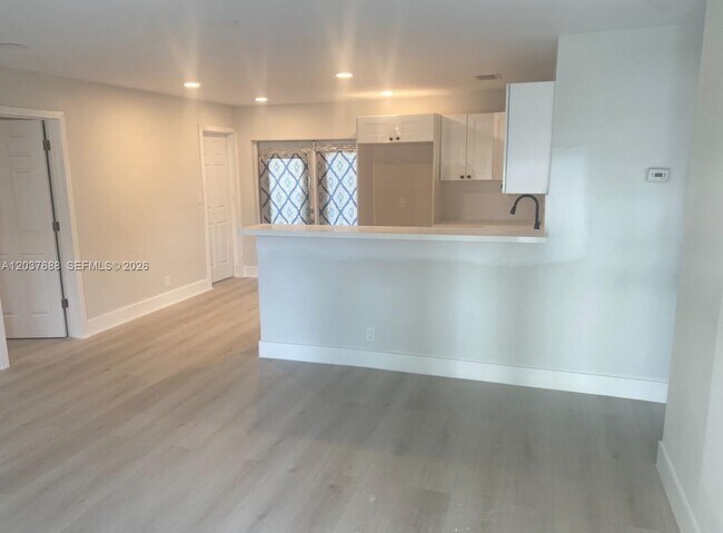 Building Photo - 1700 SW 69th Terrace