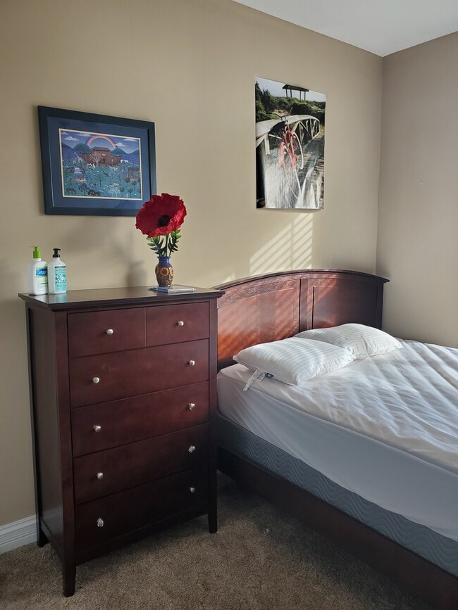 Building Photo - 410 S Edward St