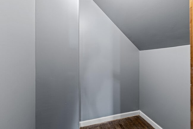 Building Photo - 4705 Jackson St