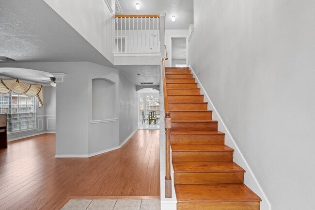 Building Photo - 3321 Sapling Oak Dr