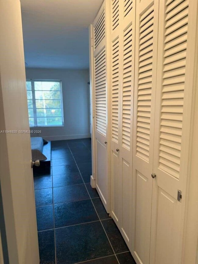 Building Photo - 1631 NE 114th St