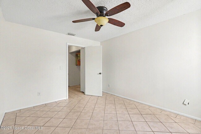 Building Photo - 1032 Mary Joye Ave