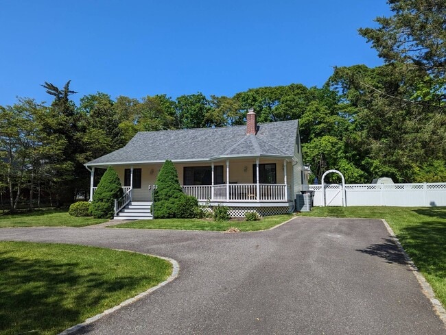 Building Photo - 43 Scotts Landing Rd