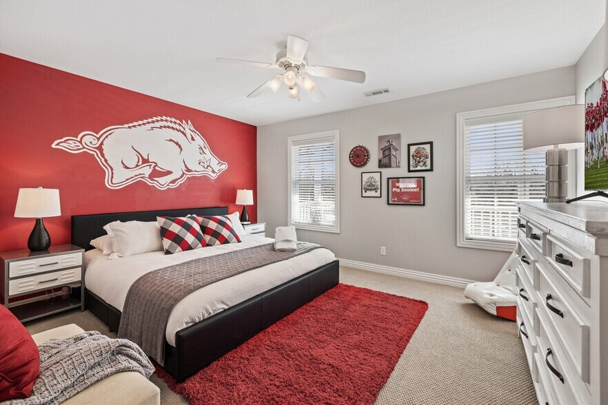 Building Photo - 473 N Oliver Ave