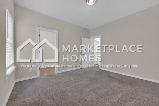 Building Photo - 170 Kings Wy