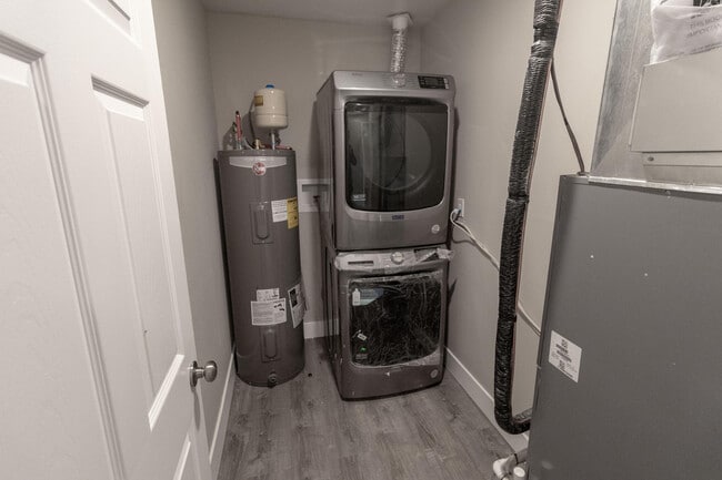 Building Photo - 3612 Greeley Dr