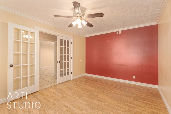 Building Photo - Spacious 4 Bedroom, 3 Bathroom Home for Rent