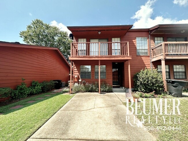 Primary Photo - Townhome in SE Pensacola Scenic Hwy locate...