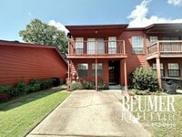 Building Photo - Townhome in SE Pensacola Scenic Hwy locate...