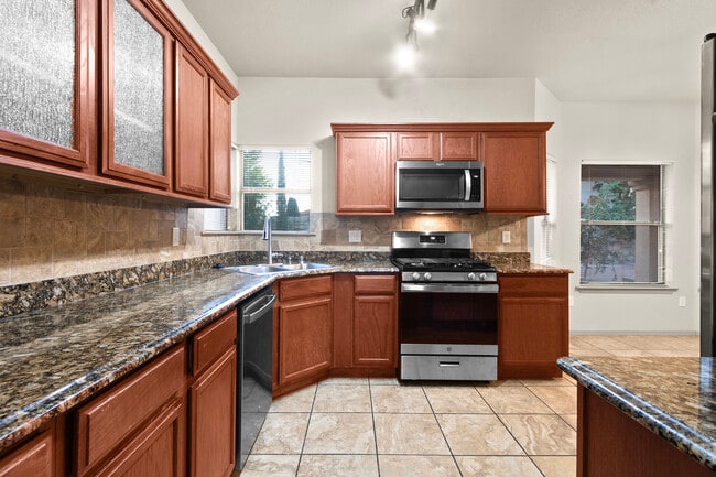 Building Photo - 3103 Sunny Prairie Dr