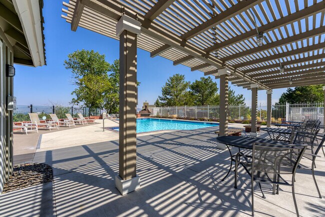 Building Photo - 2320 Overlook Ct
