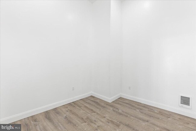 Building Photo - 6940 Woodland Ave