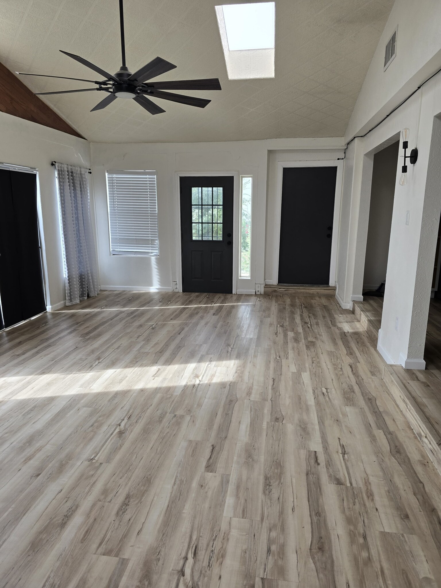 Building Photo - 2717 Los Tretos St NW