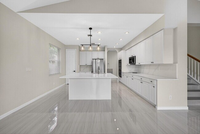 Building Photo - 2237 Newport Isles Blvd