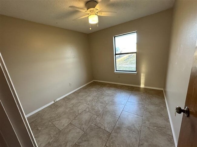 Building Photo - 12747 Candleridge Dr