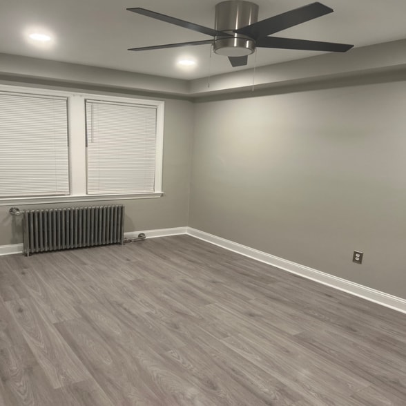 Building Photo - 1015 16th St NE