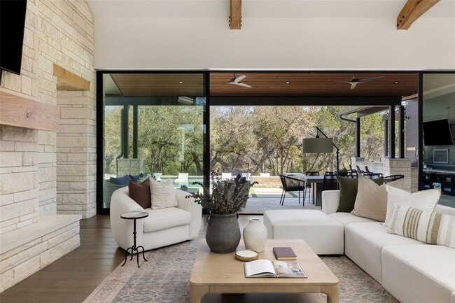 Building Photo - 6037 Verandero Ct