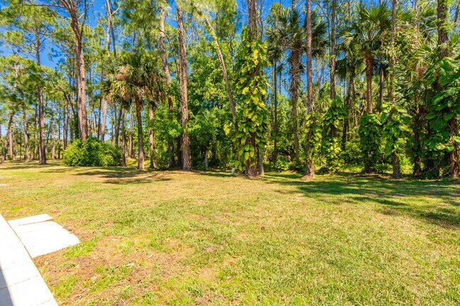 Building Photo - Beautifully Furnished 2BR Home + Bonus Room