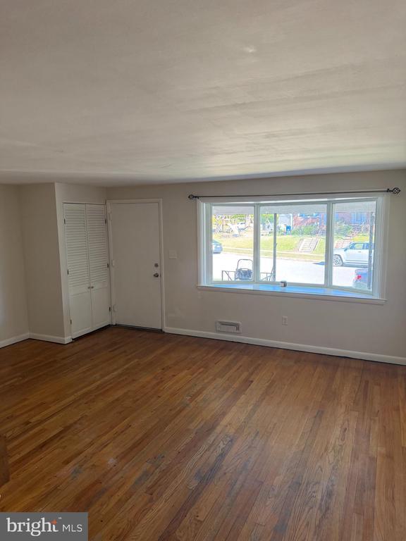 Primary Photo - 1117 Linden Ave